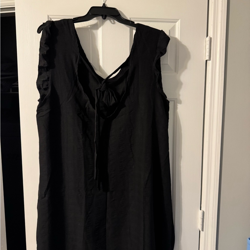 Elegant Black Sleeveless Dress